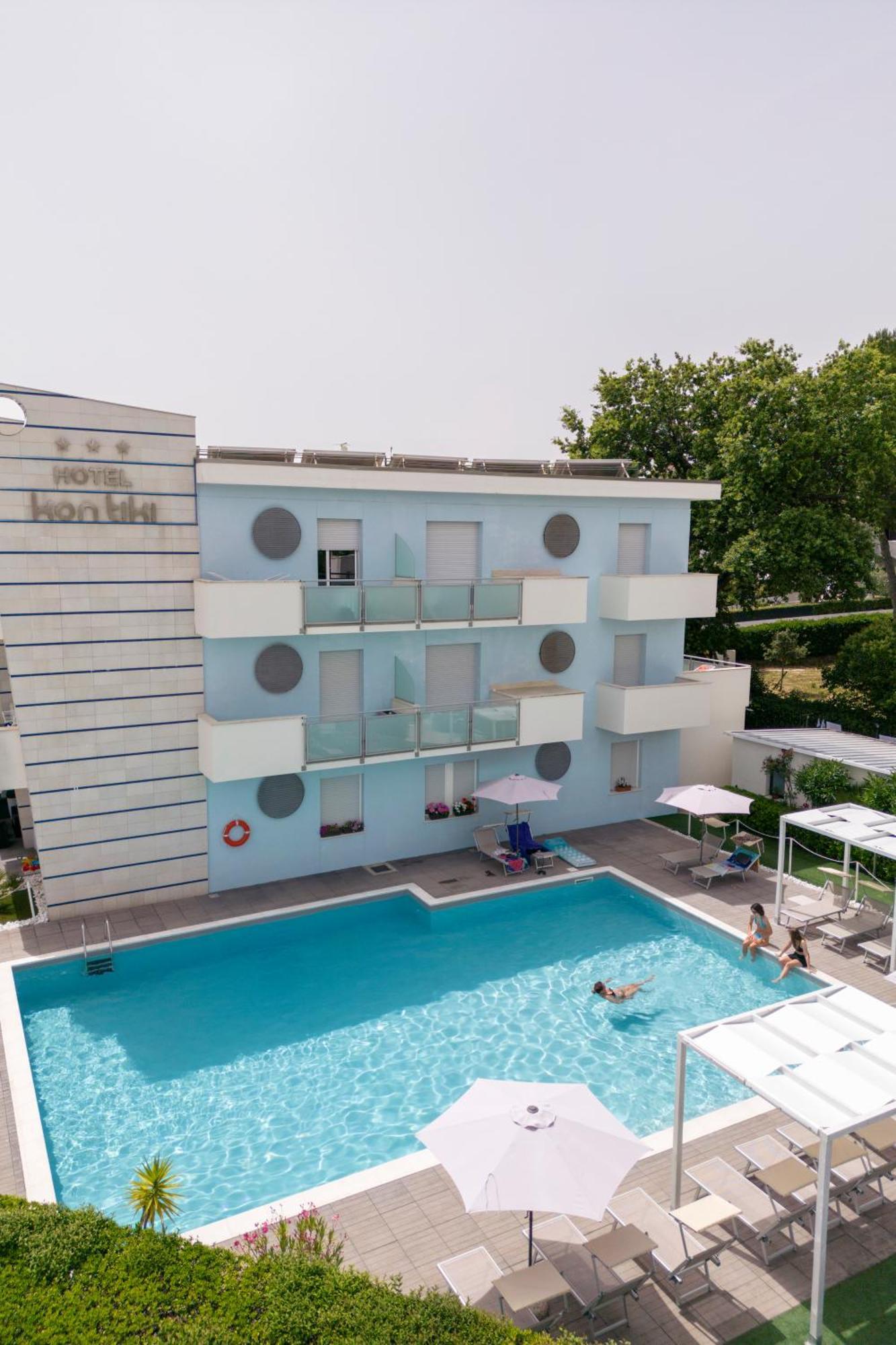 Hotel Kon Tiki Нумана Екстериор снимка