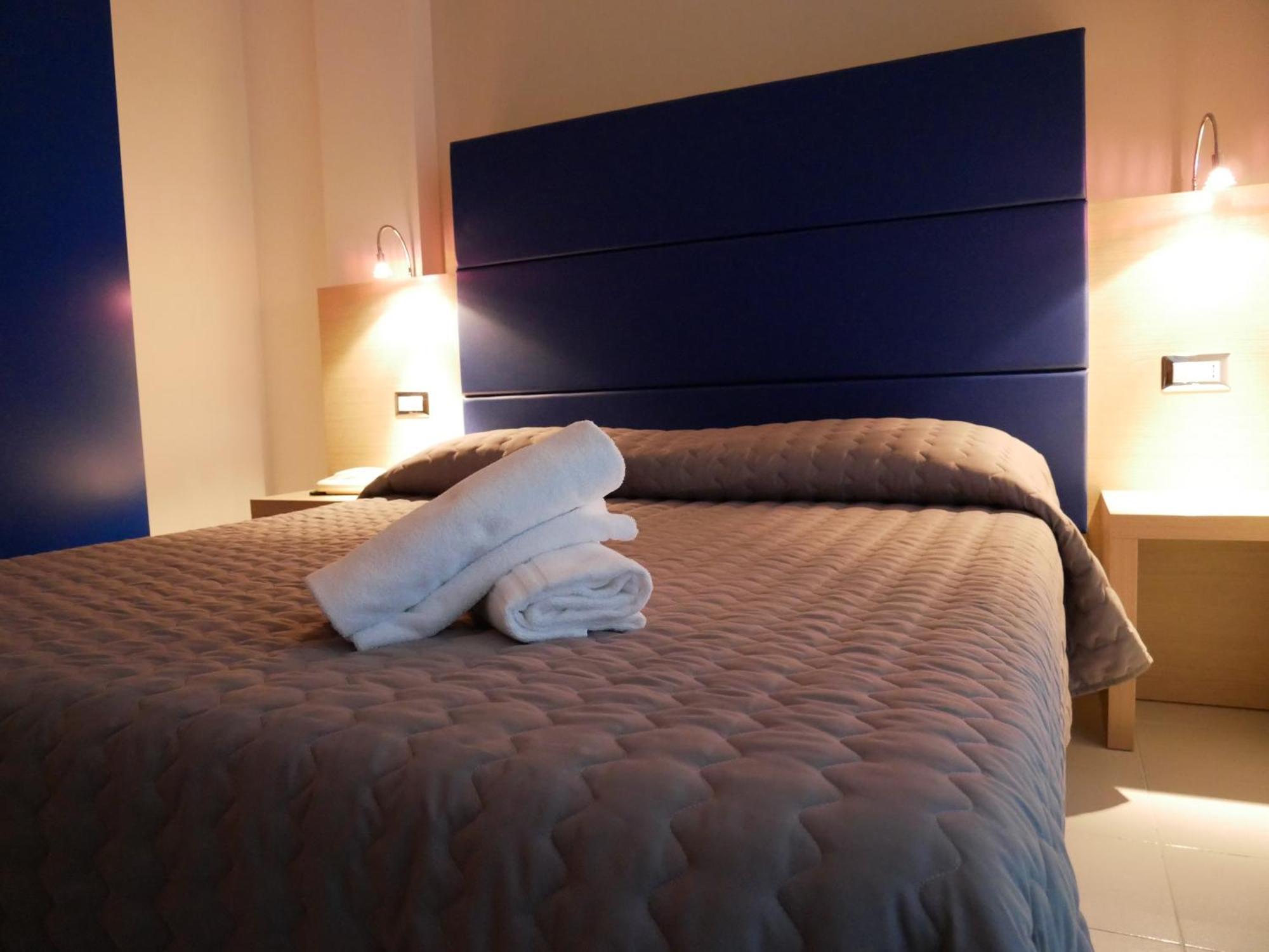 Hotel Kon Tiki Нумана Екстериор снимка