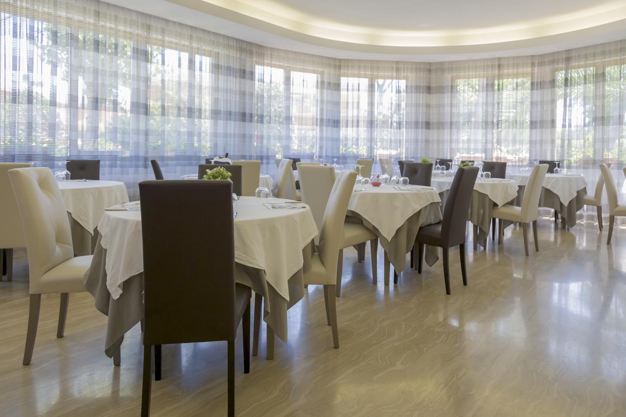 Hotel Kon Tiki Нумана Екстериор снимка